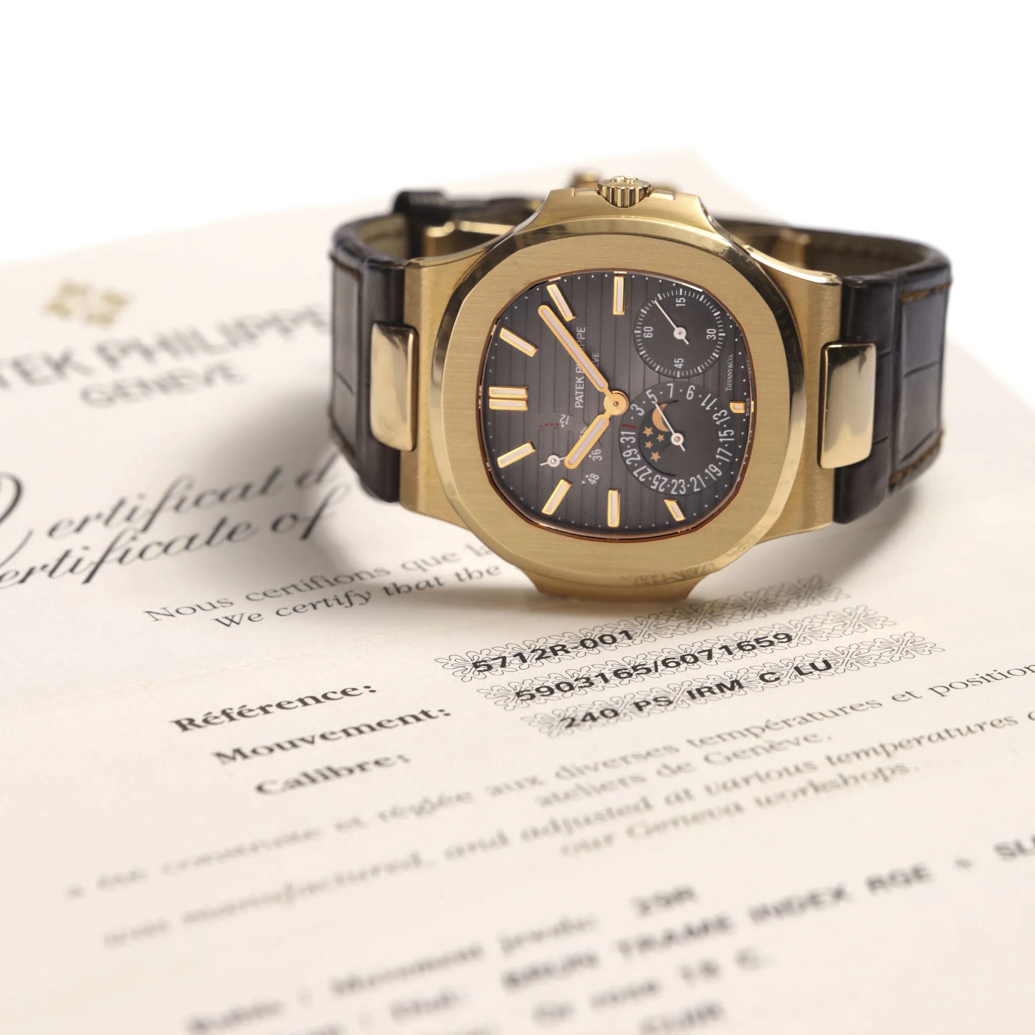 Patek Philippe Nautilus 5712R-001 40mm Rose gold Brown 2