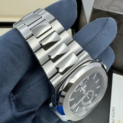 Patek Philippe Nautilus 5726/1A-001 40.5mm Stainless steel Black 3