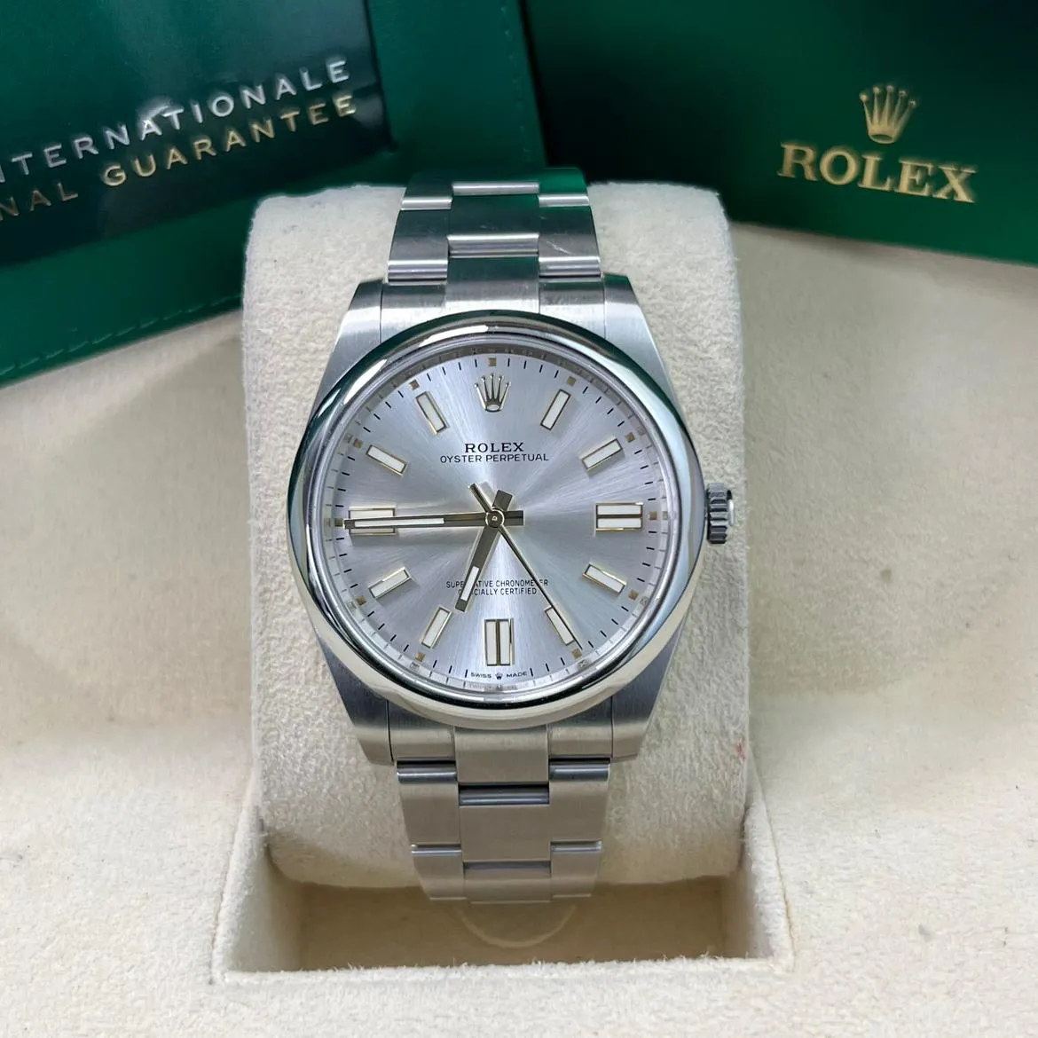 Rolex Oyster Perpetual 124300-0001 41mm Oystersteel Silver 7