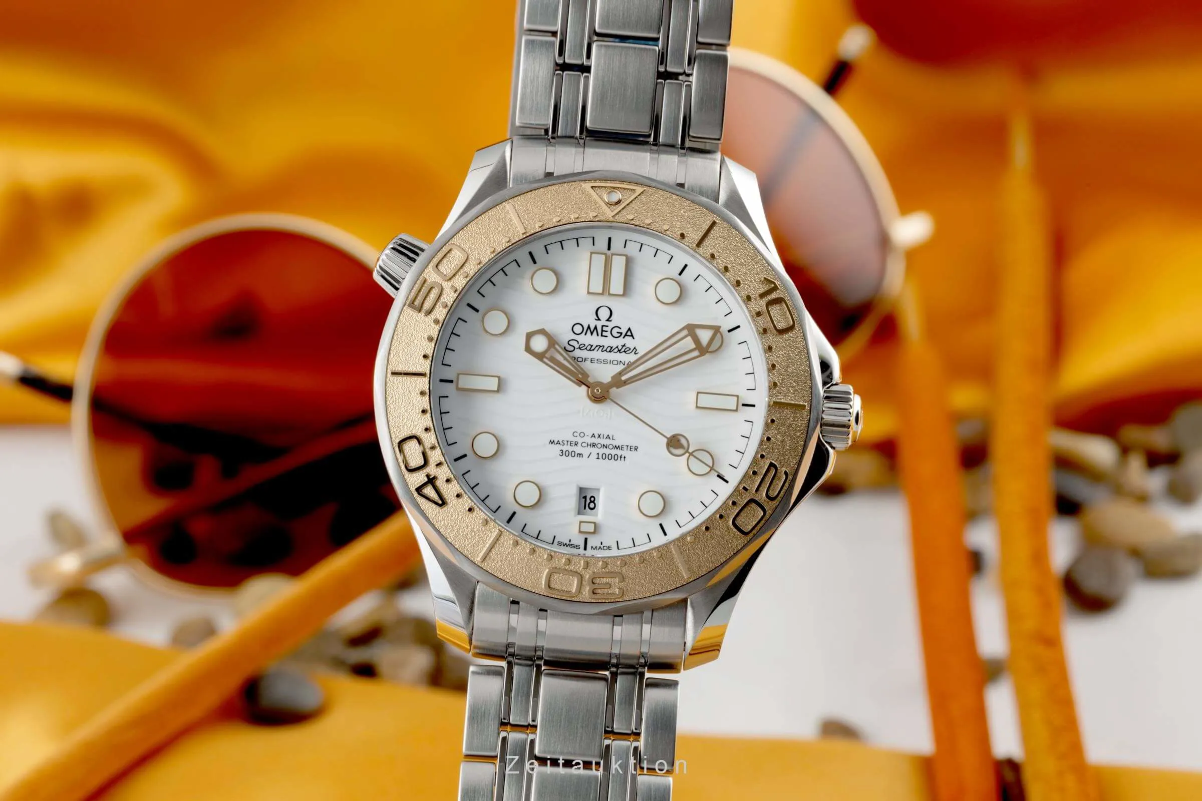 Omega Seamaster Diver 300M 522.21.42.20.04.001 42mm Yellow gold and stainless steel White 4