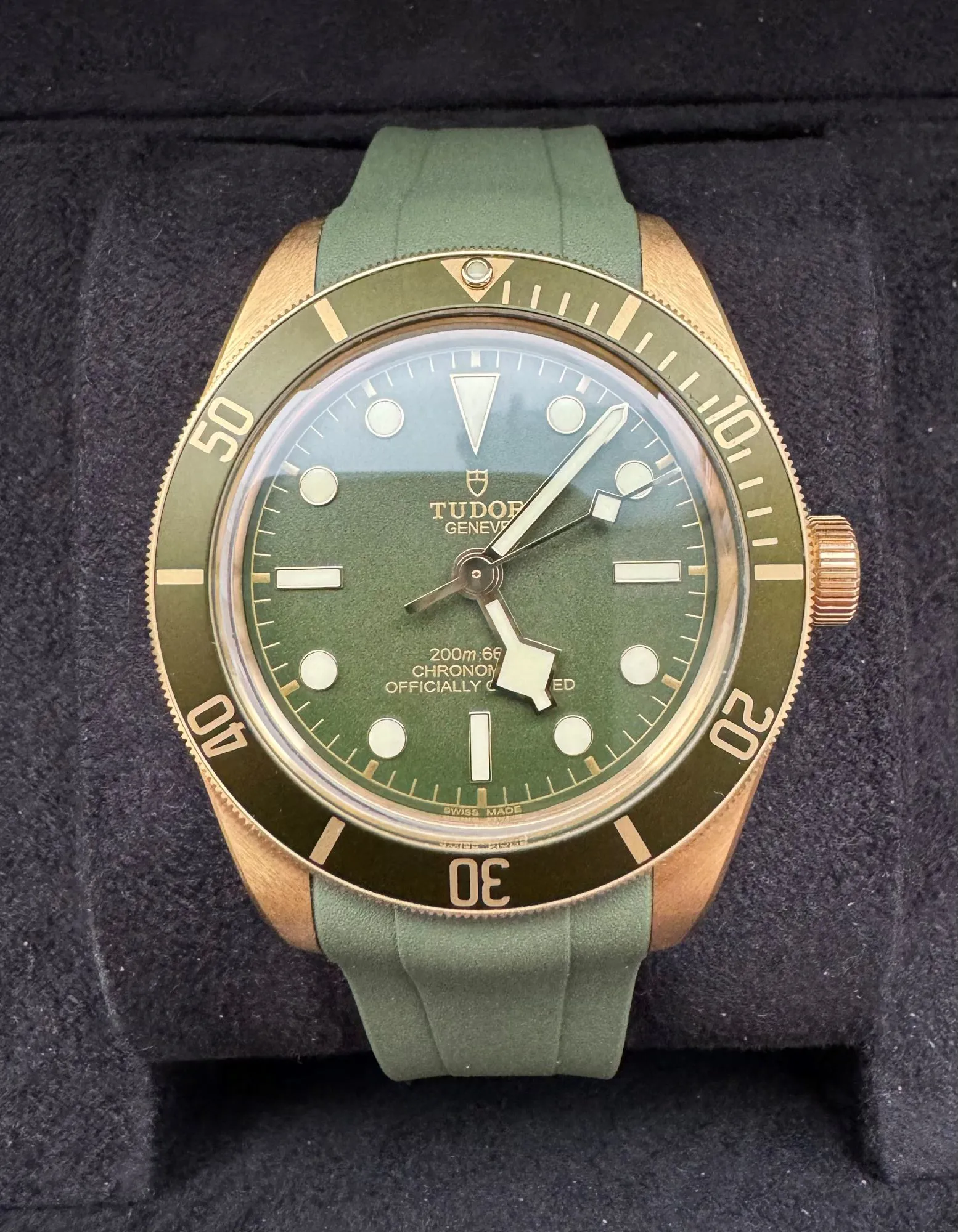 Tudor Black Bay M79018V-0001 39mm Yellow gold Green 2