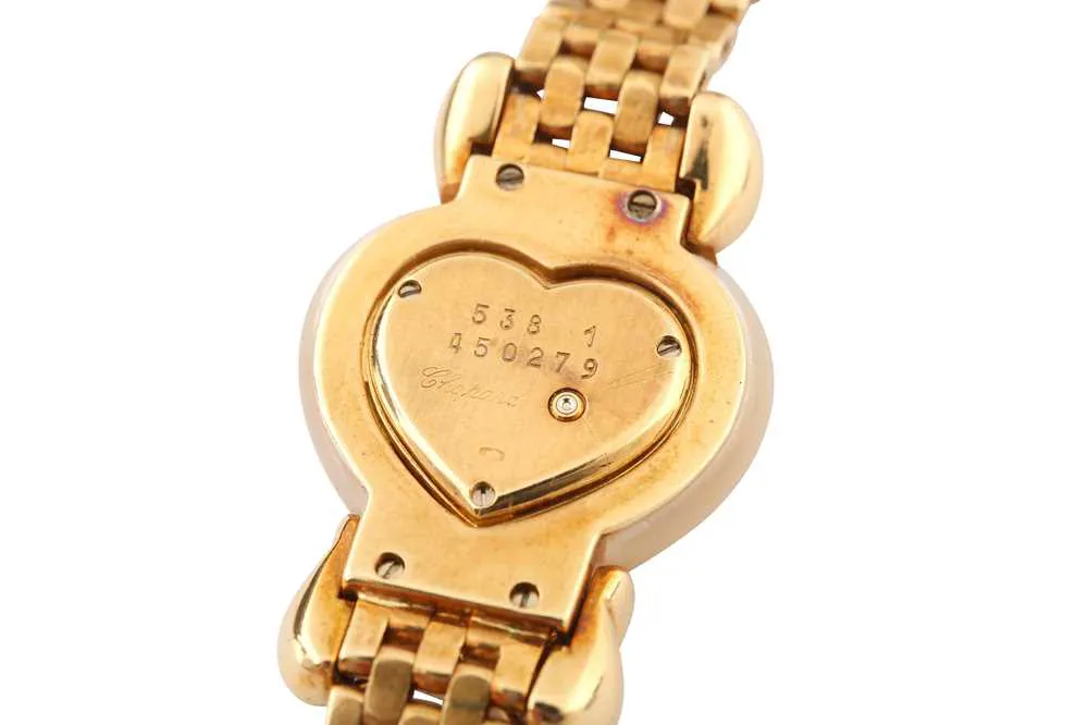Chopard Heart 438 1 25mm Yellow gold, mother-of-pearl and diamond-set Gold and diamond 1