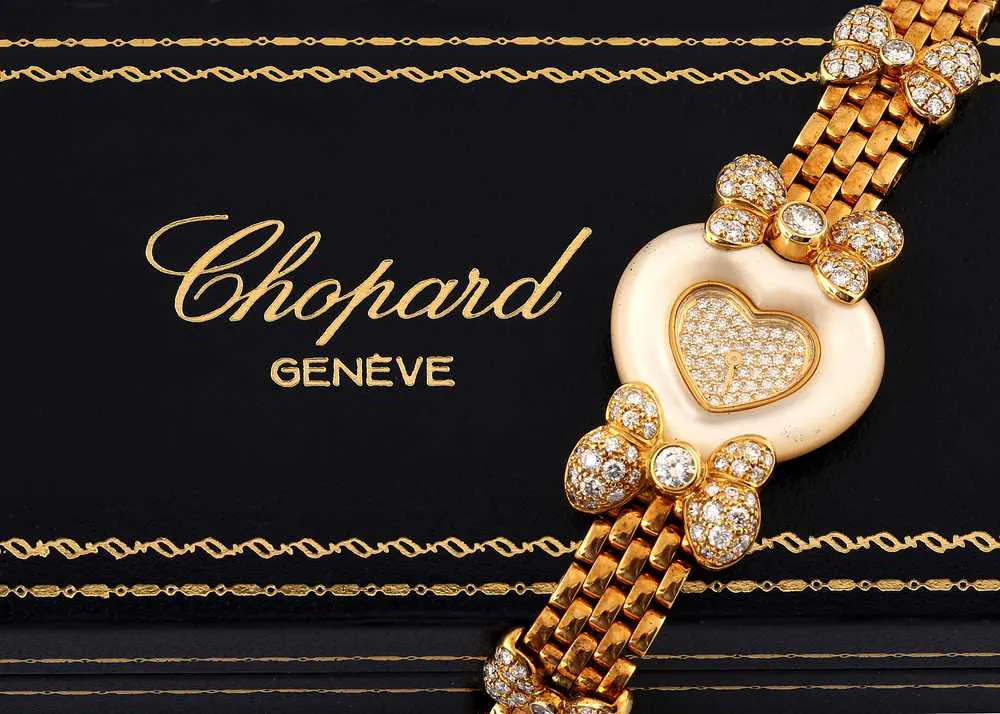 Chopard Heart 438 1 25mm Yellow gold, mother-of-pearl and diamond-set Gold and diamond 2