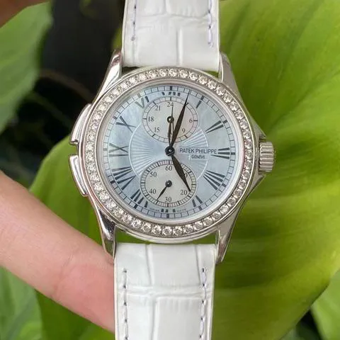 Patek Philippe Travel Time 35mm White gold Mother-of-pearl