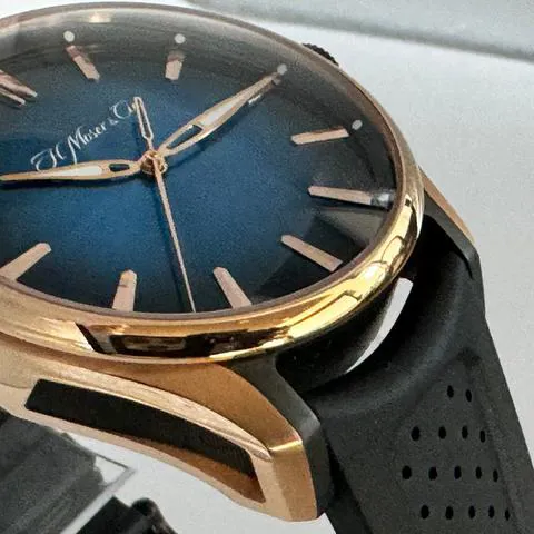 H. Moser & Cie. Pioneer 3200-0903 43mm Rose gold Blue