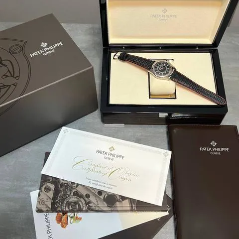 Patek Philippe Calatrava 6007G-010 40mm White gold Black 2