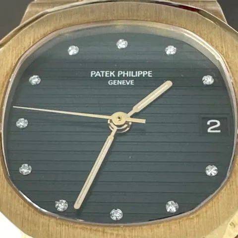 Patek Philippe Nautilus 3800/1 37mm Yellow gold Blue 15