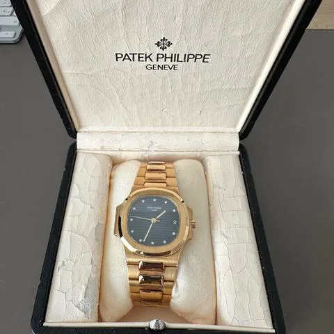 Patek Philippe Nautilus 3800/1 37mm Yellow gold Blue 16