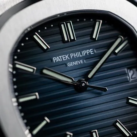 Patek Philippe Nautilus 5711/1A-010 40mm Stainless steel Blue 1