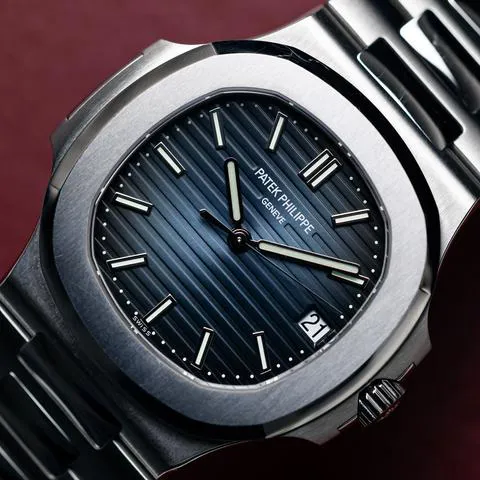 Patek Philippe Nautilus 5711/1A-010 40mm Stainless steel Blue 5