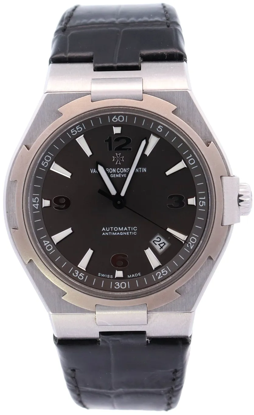 Vacheron Constantin Overseas 47040 42mm Stainless steel •