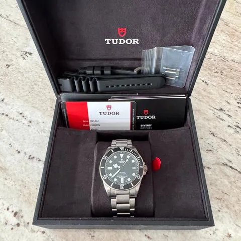 Tudor Pelagos 25600T 42mm Titanium Black 11