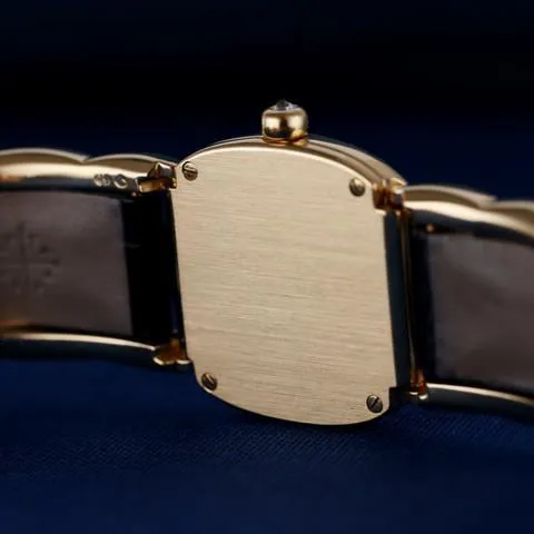 Patek Philippe Golden Ellipse 4831J 23mm Yellow gold Mother-of-pearl 3
