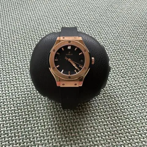 Hublot Classic Fusion 581.OX.1480.RX 33mm Rose gold Black