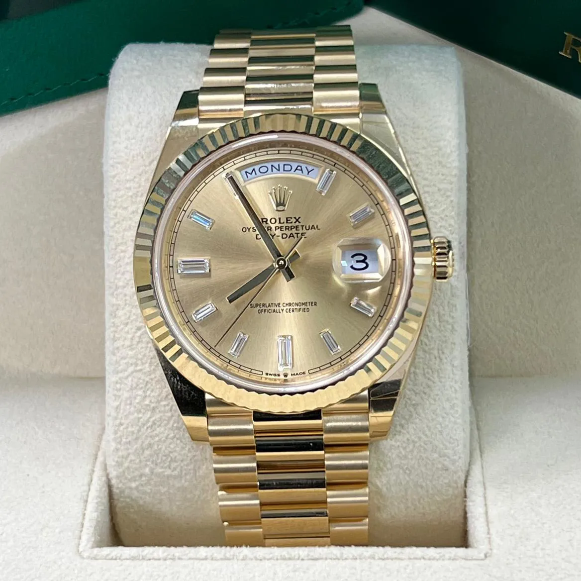 Rolex Day-Date 40 228238-0005 40mm 18k yellow gold Champagne