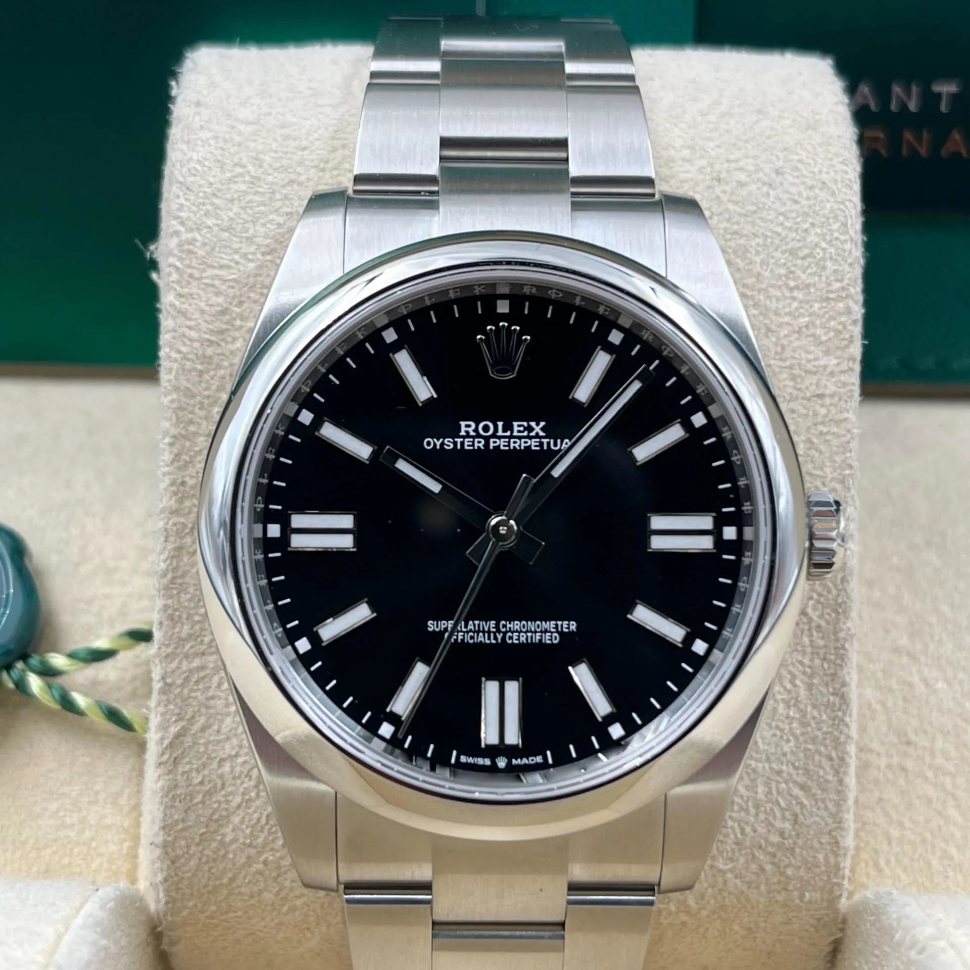 Rolex Oyster Perpetual 124300-0002 41mm Oystersteel Black