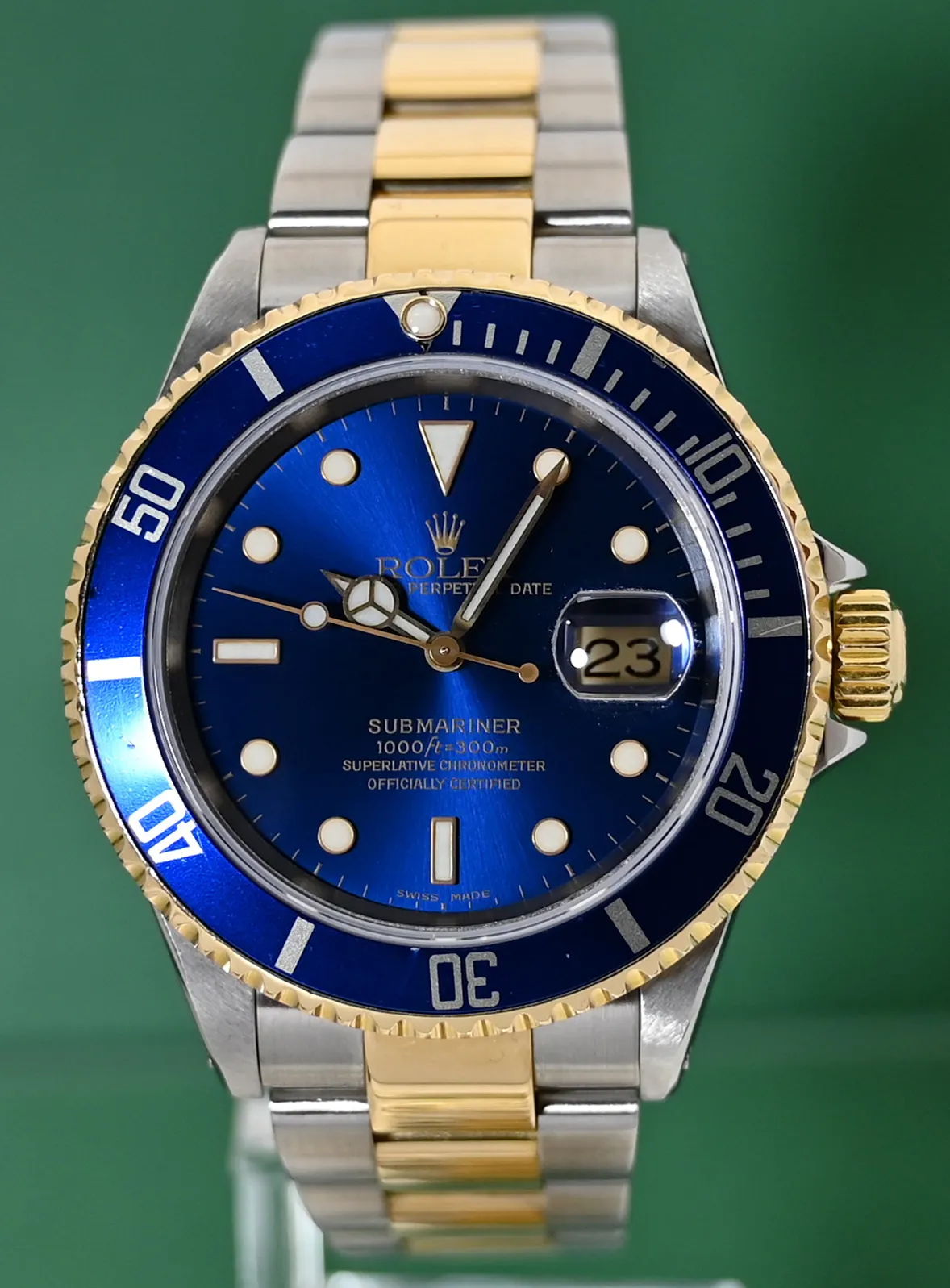 Rolex Submariner 16613 40mm 18k gold steel Blue