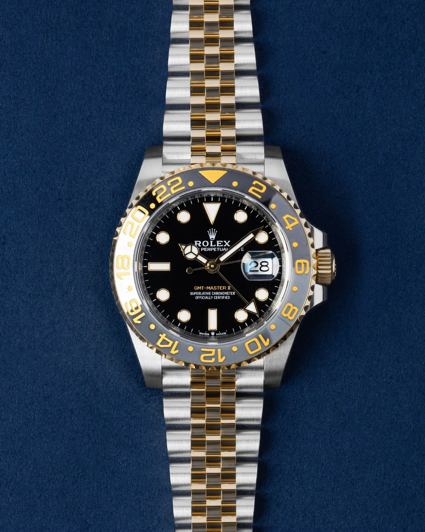 Rolex GMT-Master II 126713GRNR 40mm Yellow gold Black