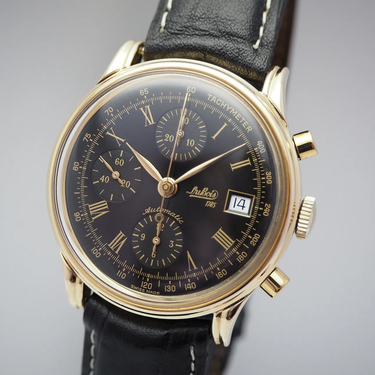 DuBois et fils Racing Chronograph Limited Edition 40mm Yellow gold