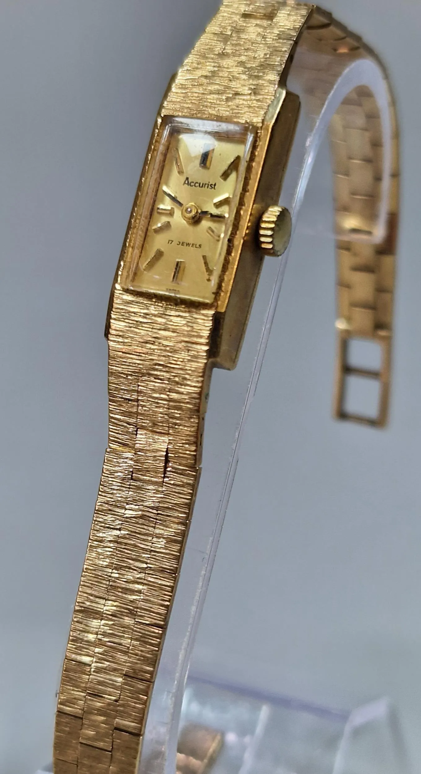 Accurist nullmm Yellow gold 1