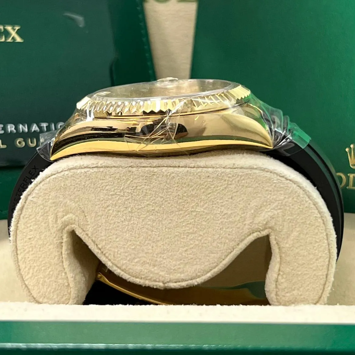 Rolex Sky-Dweller 326238-0007 42mm Yellow gold Champagne 2