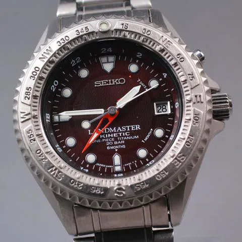 Seiko Kinetic 41mm Titanium Black