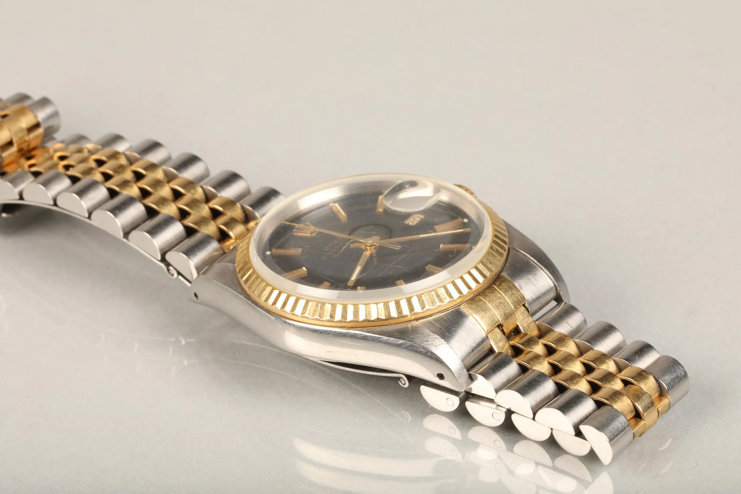 Rolex Datejust 30mm Yellow gold and stainless steel Black 8