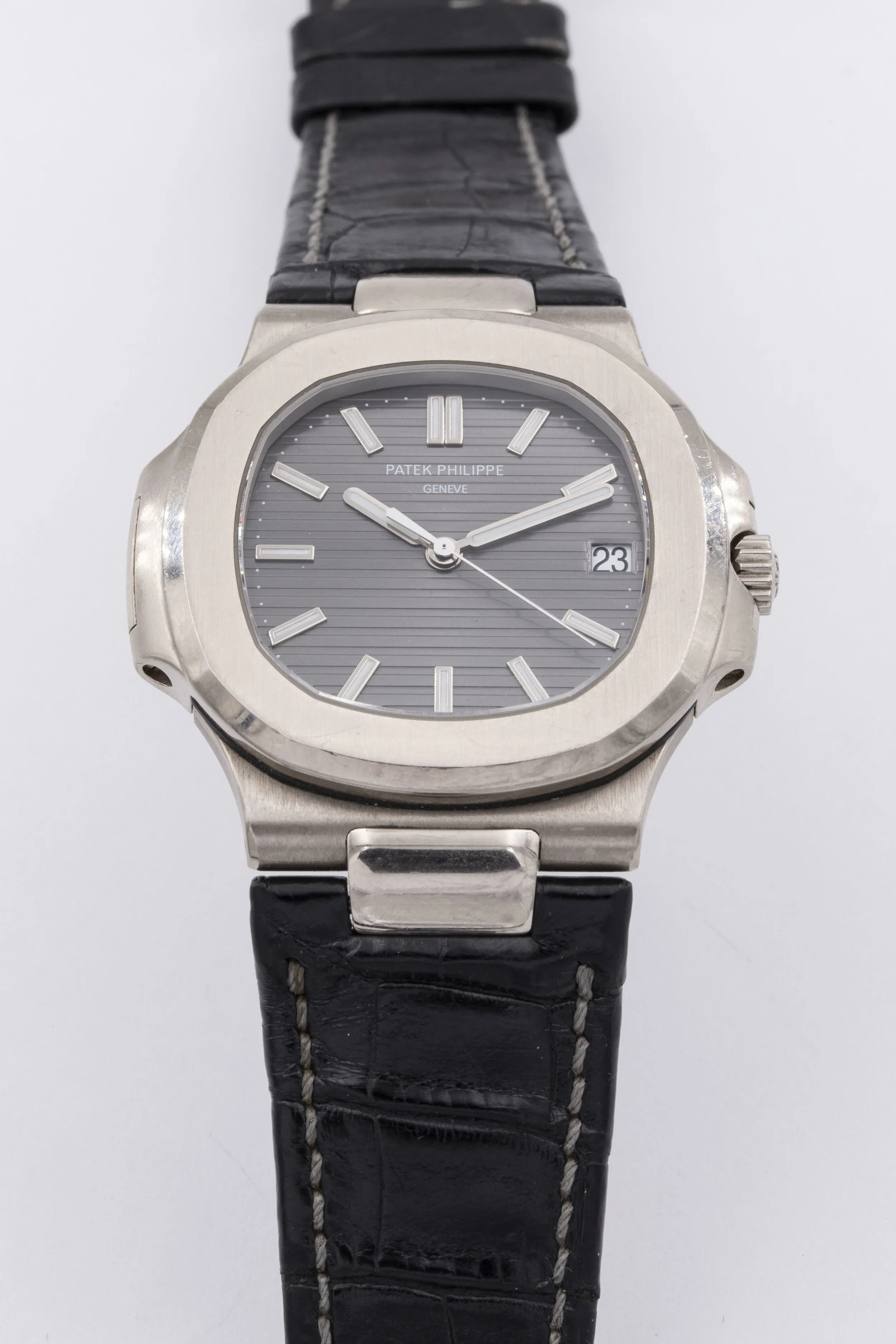 Patek Philippe Nautilus 5711G-001 40mm White gold Gray 4