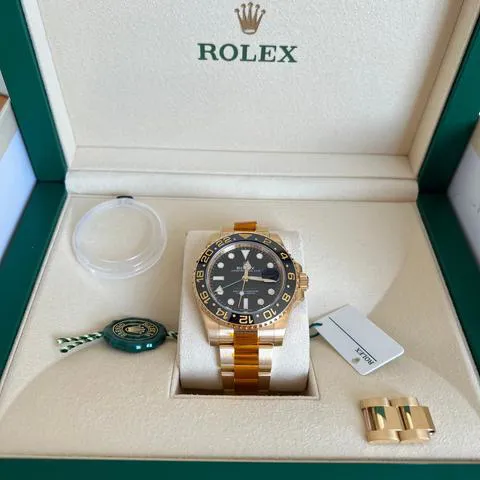 Rolex GMT-Master II 116718LN 40mm Yellow gold Black