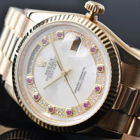 Rolex Day-Date 36 118238 36mm Yellow gold Mother-of-pearl