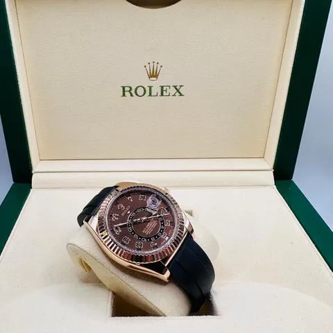 Rolex Sky-Dweller 326135 42mm Rose gold Brown 3