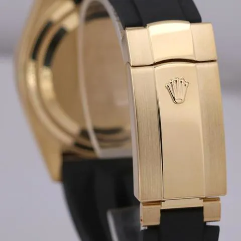 Rolex Sky-Dweller 326238 42mm Yellow gold Black 4