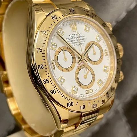 Rolex Daytona 116528 40mm Yellow gold White 2