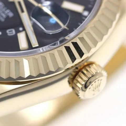 Rolex Sky-Dweller 326238 43mm Yellow gold Black 5