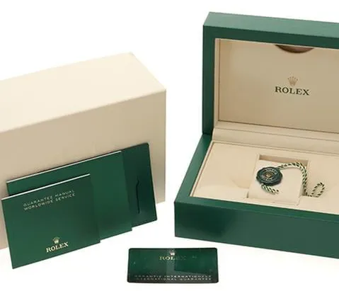 Rolex Sky-Dweller 326238 43mm Yellow gold Black 12