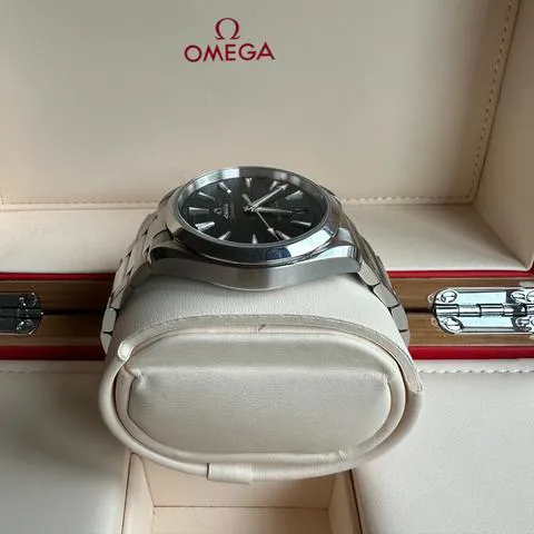 Omega Aqua Terra 220.10.41.21.10.001 41mm Stainless steel Green 1