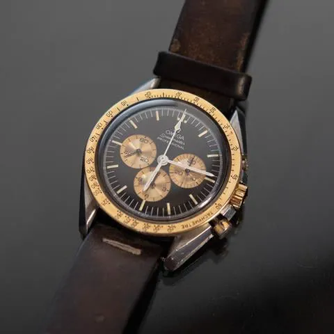 Omega Speedmaster 145.0022 42mm Yellow gold and stainless steel Black