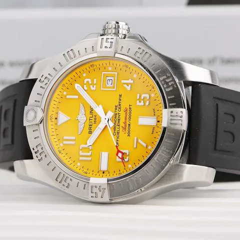 Breitling Avenger A17331101I1S1 45mm Stainless steel Yellow 1