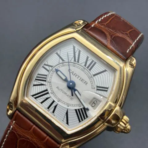 Cartier Roadster 2524 37mm Yellow gold Silver