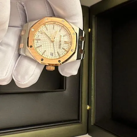 Audemars Piguet Royal Oak 15550SR.OO.1356SR.01 37mm Yellow gold and Stainless steel Silver 4