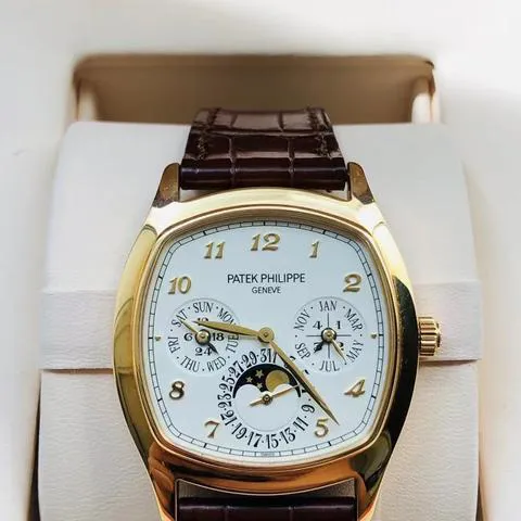 Patek Philippe Perpetual Calendar 5940J-001 37mm Yellow gold Silver