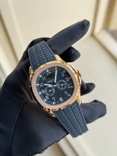 Patek Philippe Aquanaut 5261R-001 40mm Rose gold Blue