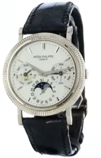 Patek Philippe Perpetual Calendar 5039G White gold Silver