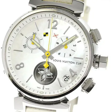 Louis Vuitton Q11BA 39mm Stainless steel White