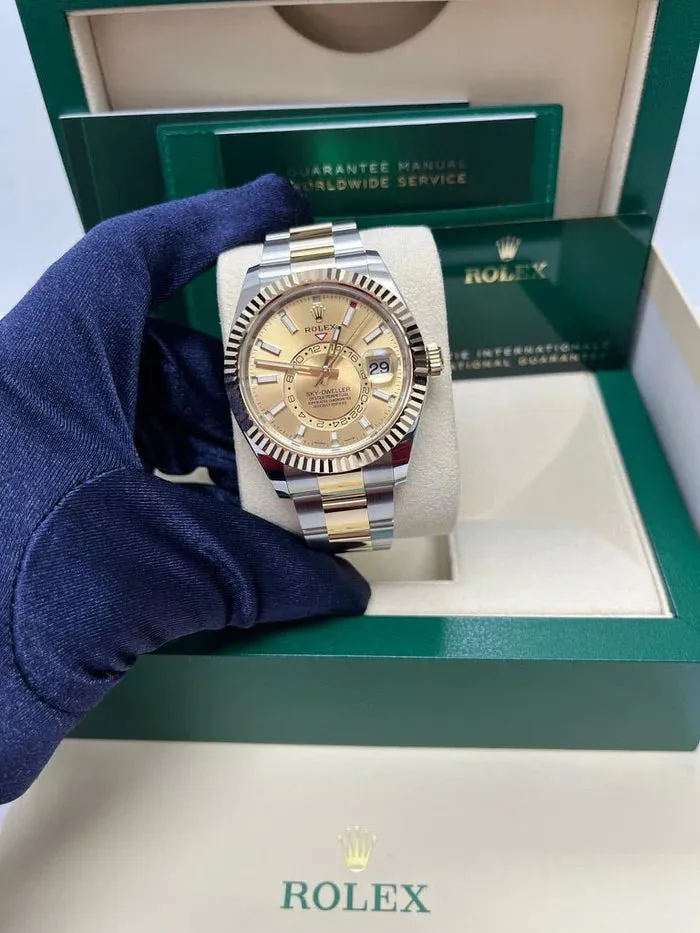 Rolex Sky-Dweller 326933 42mm Stainless steel Champagne 2