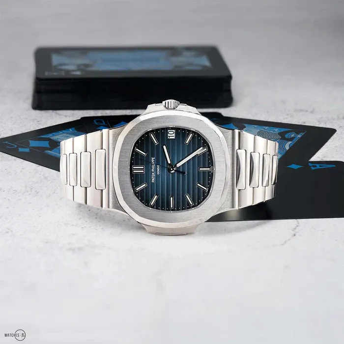 Patek Philippe Nautilus 5711/1A-010 40mm Stainless steel Blue 11