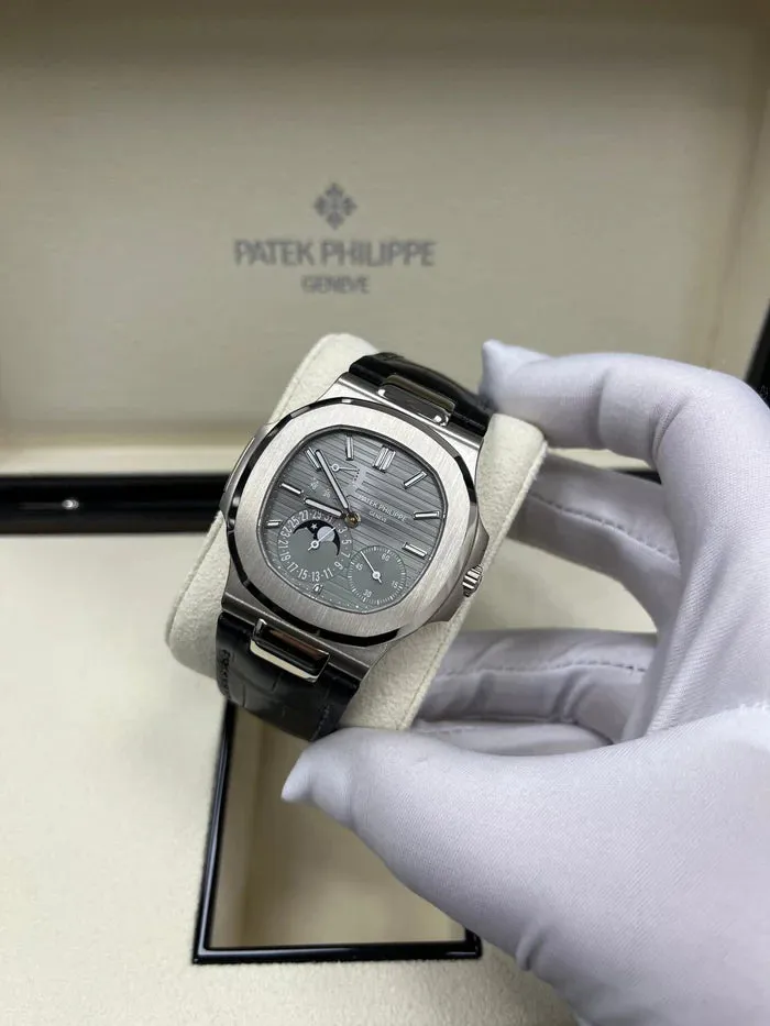 Patek Philippe Nautilus 5712G-001 White gold Gray 5