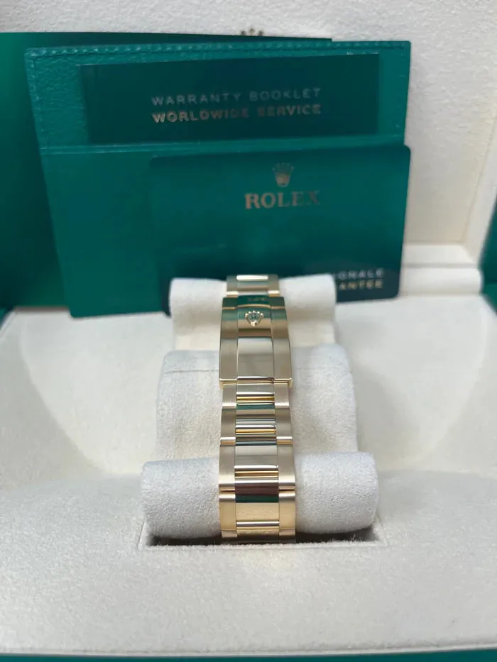 Rolex Sky-Dweller 326938 42mm Yellow gold and 18k yellow gold Black 4