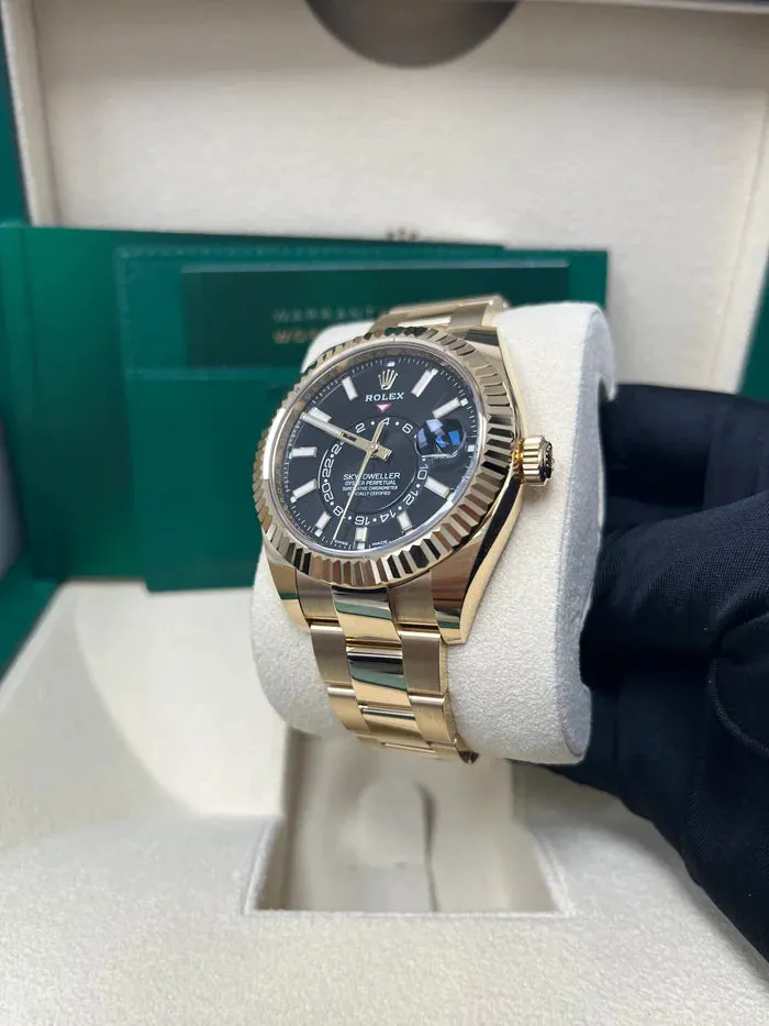 Rolex Sky-Dweller 326938 42mm Yellow gold and 18k yellow gold Black 6