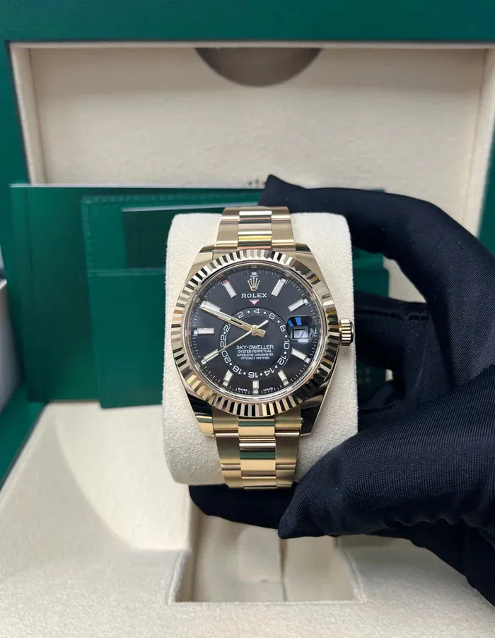 Rolex Sky-Dweller 326938 42mm Yellow gold and 18k yellow gold Black 8